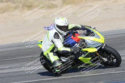 media/Dec-01-2025-Moto Forza (Mon) [[2daa91e15f]]/2-Intermediate Group/Session 4 Turn 9/